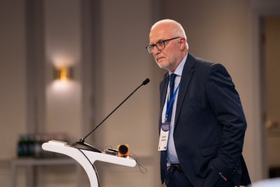 Почина главният секретар на Конституционния съд