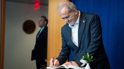 Президентът на Иран: Искаме да спрем войната, но искаме гаранции