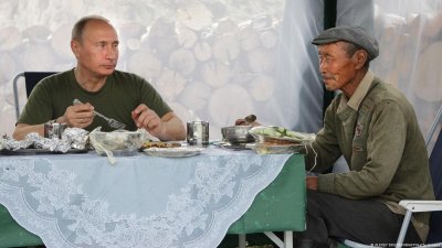 "По-бедни - повече деца": Депутати се натягат на Путин с идиотски идеи