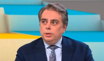 Асен Василев не пропусна отново да удари Румен Радев