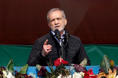 Иран: Ръцете ни остават на спусъка 