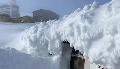 Проф. Рачев: Снежната покривка на връх Ботев стигна рекордните 340 см