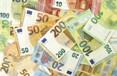 Рекорд: Дефицитът за март с натрупване е 1,5 млрд. евро