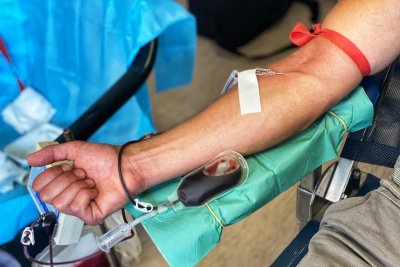 На ръба: Поне 10 медицински сестри не достигат в Националния кръвен център