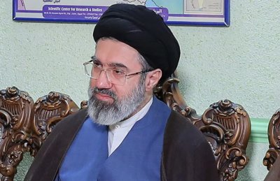 Моджтаба Хаменей е в безсъзнание и се лекува от "тежко" заболяване в град Кум