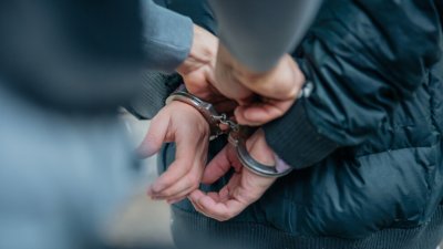 Задържаха седем души при акция срещу купения вот в Кюстендил