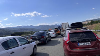 Километрично задръстване по пътя към Гърция