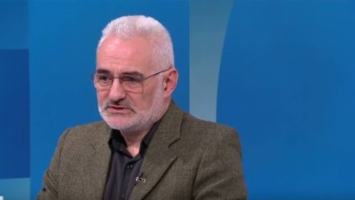 Кремен Георгиев: Спокойно, засега няма да поскъпва парното 