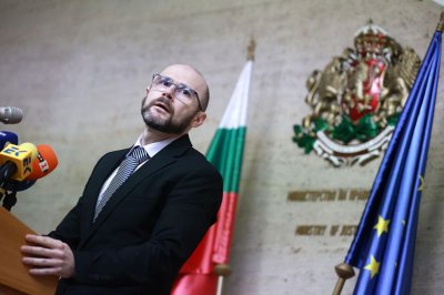 Янкулов поиска дисциплинарка срещу прокурор Емилия Русинова