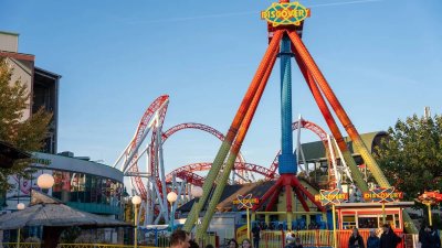 Петима ранени, след като увеселително влакче във виенския Пратер дерайлира