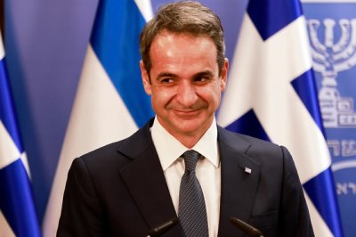 Мицотакис иска забрана министрите да бъдат и депутати?