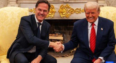 Рюте игра добре за омилостивяването на Тръмп, сега идва при него 