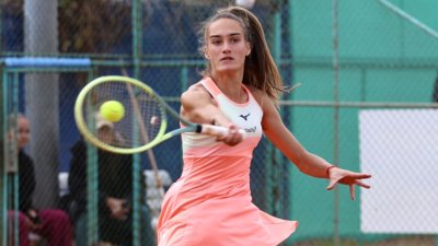 Нашите момичета поведоха на ЮАР в "Били Джийн Кинг къп"