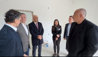 Борисов звъни на Йотова: Крайно време е да се отдели Обзор от Несебър 