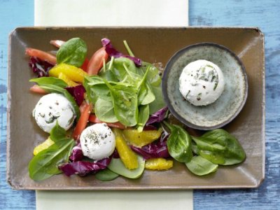 Великден с Lupa.bg: Спанак и сирене с радичио, портокал, балсамико