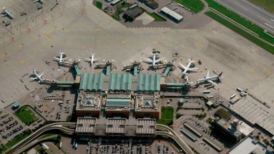 Италия ограничава авиогоривото на някои летища поради недостиг на доставки