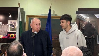 Представиха първия брой на "Слависти"