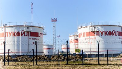 Зеленски: Санкциите срещу Русия бяха облекчени, за да може да продаде активи на &bdquo;Лукойл&ldquo; в България и Румъния