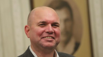 Панев: Икономическите проблеми доведоха до политическа промяна в Унгария