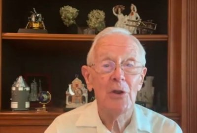 Хюстън, имаме проблем: Най-младият човек, стъпил на Луната - Чарли Дюк, вече е на 90