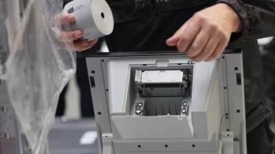 Едва 0,3% от машините са дали грешка в началото на изборния ден