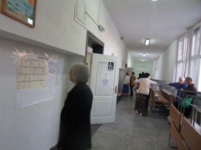 Мистерия: Председател изчезна в секция в Кърджалийско, комисията започна работа без него