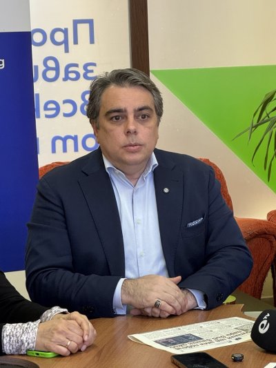 Асен Василев вещае черен сценарий заради Иран 