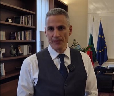 Гюров след вота в Унгария: Демокрацията не е урна. Следва България!