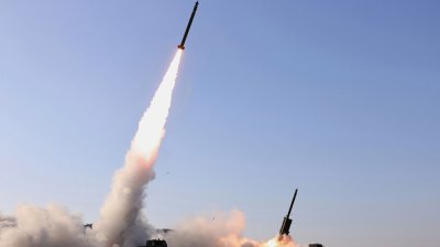 Северна Корея изстреля балистични ракети към Японско море