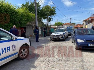 Маскирани ченгета изведоха с белезници Страхил Кончето, купувал гласове за изборите