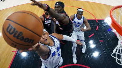 Филаделфия си уреди битка с Бостън