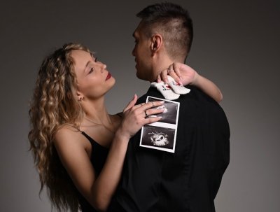 Инфлуенсърът Любо Жечев ще става баща (СНИМКИ)