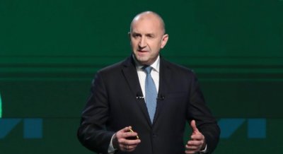 Румен Радев лидер по дарения