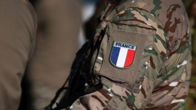 Военнослужещи и военна техника от състава на френската армия ще