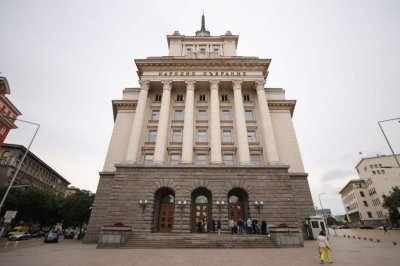 Избягвайте центъра на София с кола, движението е променено заради вота