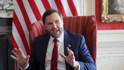 Ди Ванс: Иран е икономически терорист