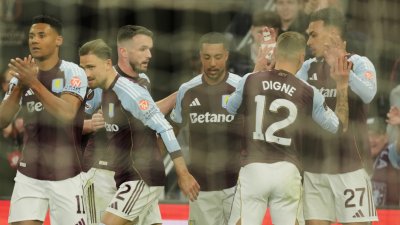 Вила и Форест си уредиха полуфинален сблъсък