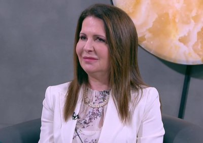 Жени Живкова възражда асамблея "Знаме на мира" 