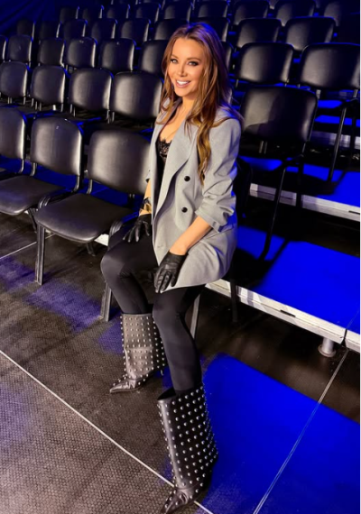 Емилия потропва с ботушки за 1318 евро