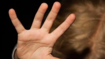 Обвиниха 41-годишен за блудство, снимал порно с дете в продължение на година