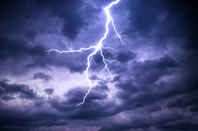 Гръм уби млад мъж на връх Ком, друг е пострадал