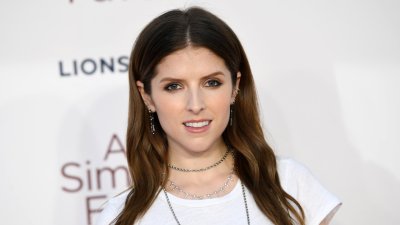 Още една се оплака, че Кейти Пери я е пипала