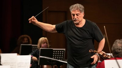 Хосе Кура дирижира &bdquo;Турандот" в Старозарската опера