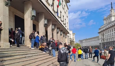 МРЪСЕН БИЗНЕС: Спекуланти искат по 66 евро отгоре за сребърна монета