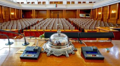 Парламентът се събира още другата седмица?