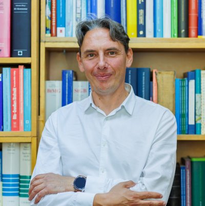 Изпадналият Васил Пандов зове за край на спора вдясно 