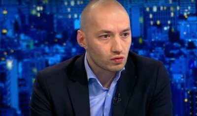Димитър Ганев: Има вливане на нови избиратели в ПП-ДБ, които компенсират отлива към Радев