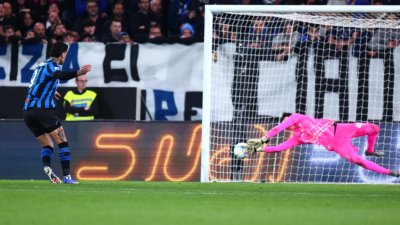 Лацио си осигури финал за Купата на Италия след четири хванати дузпи от Мота