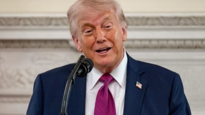 Тръмп пак плаши: Имам цялото време на света, но Иран - не 