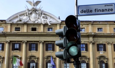 Италия е на път да задмине Гърция по най-голям дълг в еврозоната